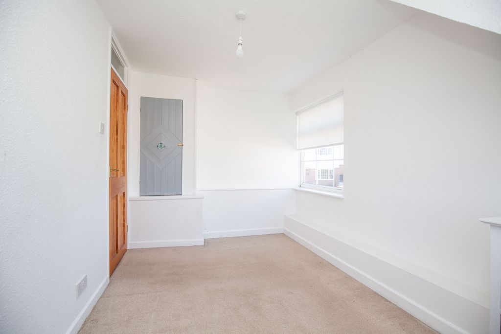 Additional image 14 of 3 bed semi-detached house for saleWigford Road, Dosthill, Tamworth B77