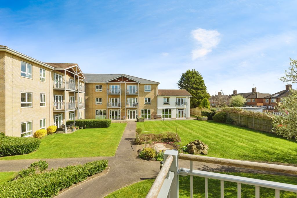 2 bed flat for sale1 Danbury Place, Leicester LE5
