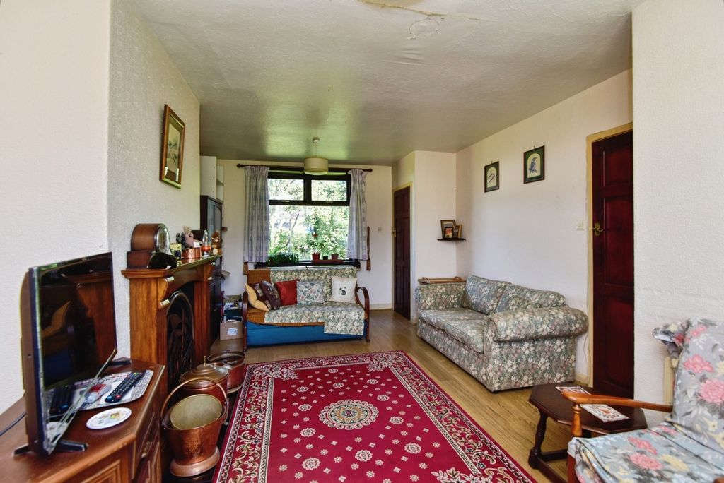 Additional image 7 of 3 bed semi-detached house for saleWestlands Avenue, Newcastle, Staffordshire ST5