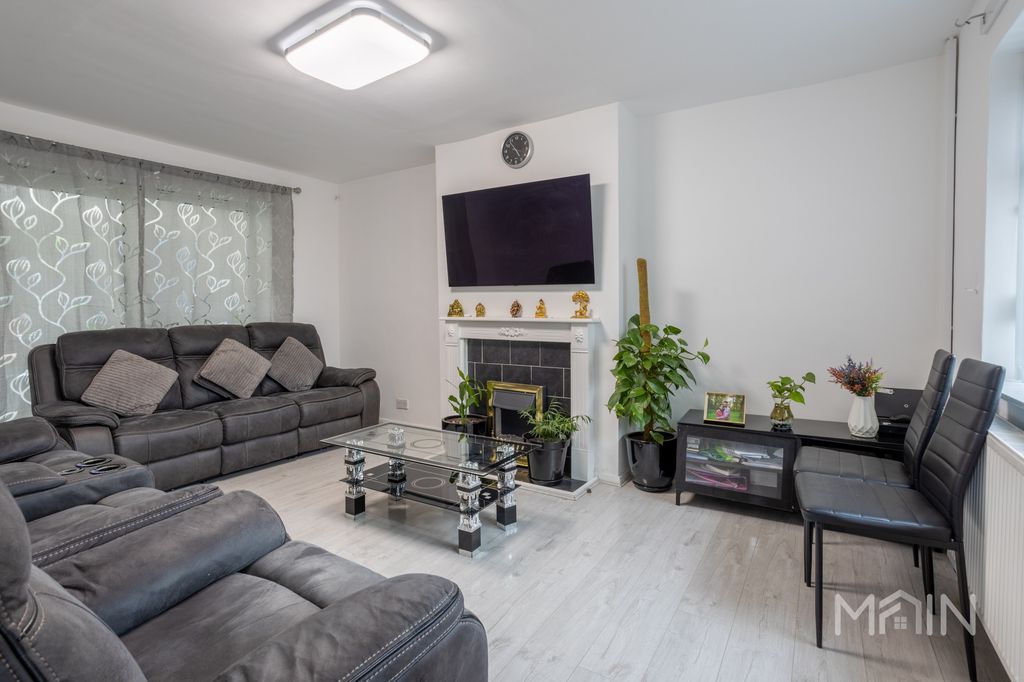 Additional image 7 of 4 bed semi-detached house for saleSpringway Close, Uppingham, Leicestershire LE5