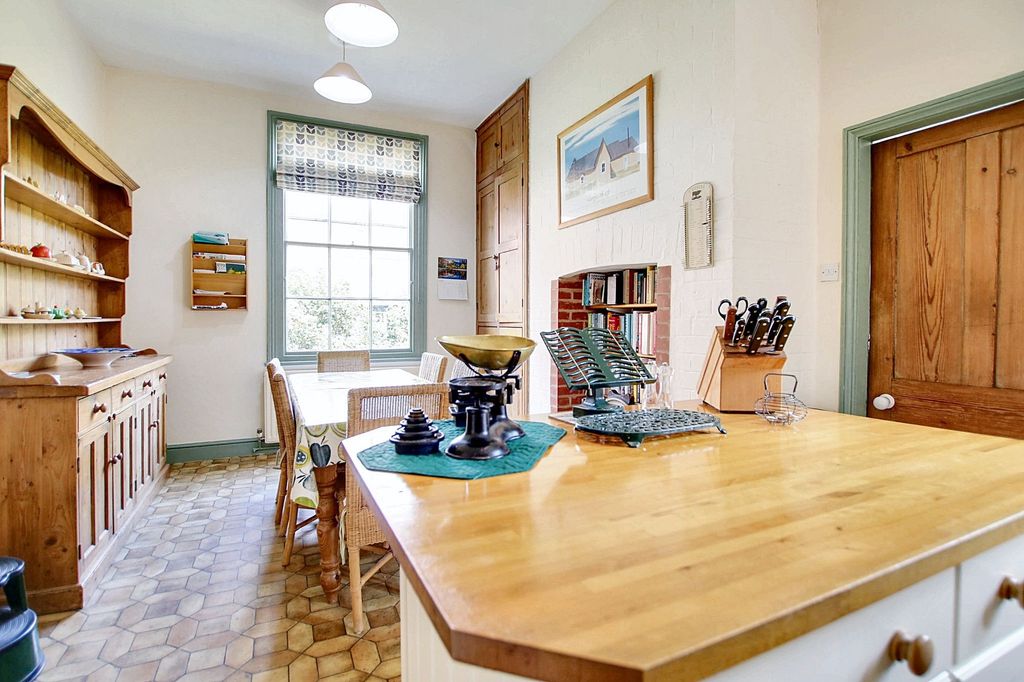 Additional image 14 of 5 bed semi-detached house for saleAlexandra Road, Leicester LE2