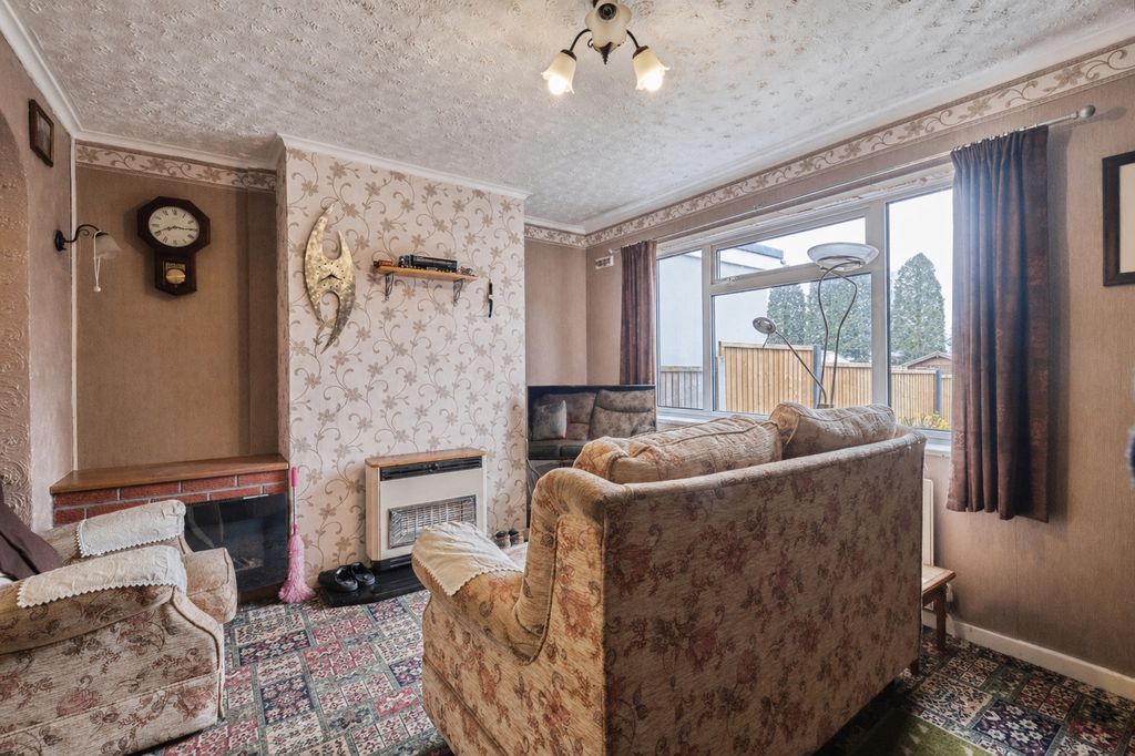 3 bed semi-detached house for saleThe Crescent, Eccleshall, Stafford, Staffordshire ST21 photo 4