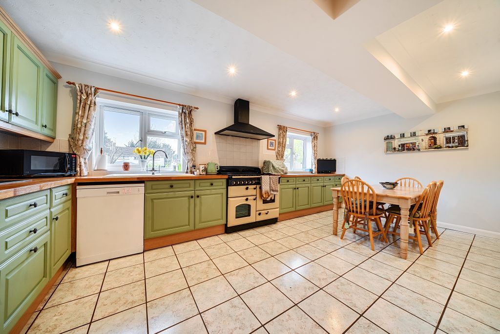 Additional image 3 of 4 bed semi-detached house for saleParsons Way, Royal Wootton Bassett, Royal Wootton Bassett SN4