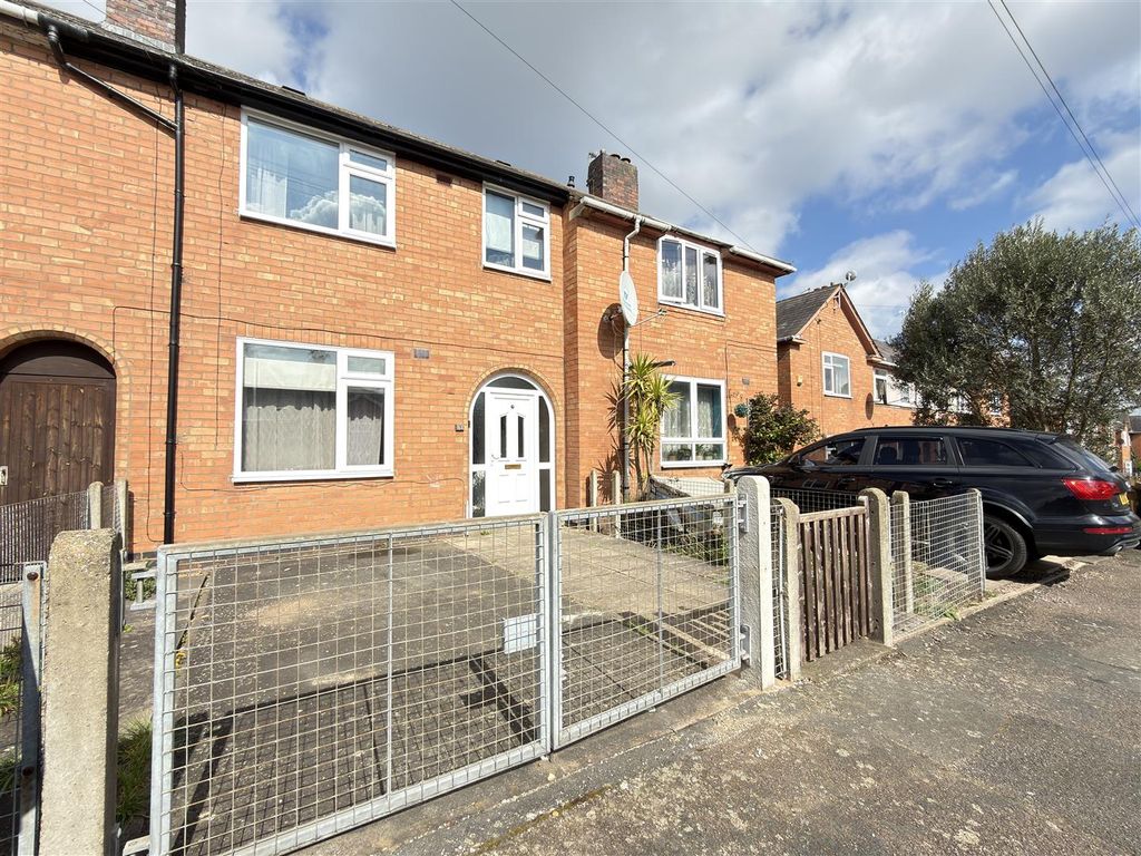 3 bed terraced house for saleSwannington Road, Leicester LE3