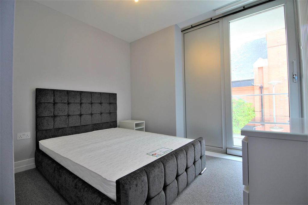 Additional image 5 of 1 bed flat for saleThe Bar, Shires Lane, Leicester LE1