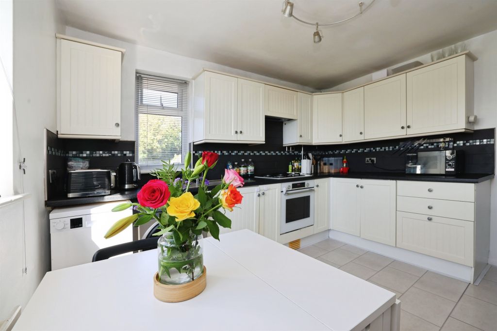 Additional image 4 of 2 bed flat for saleCastle Road, Salisbury SP1