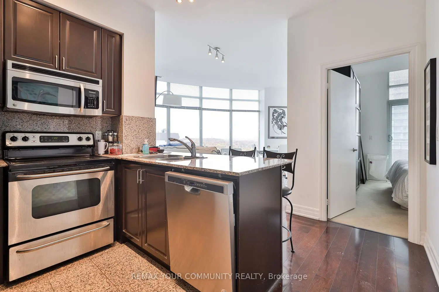Additional image 5 of 8 Scollard Street Ph 201