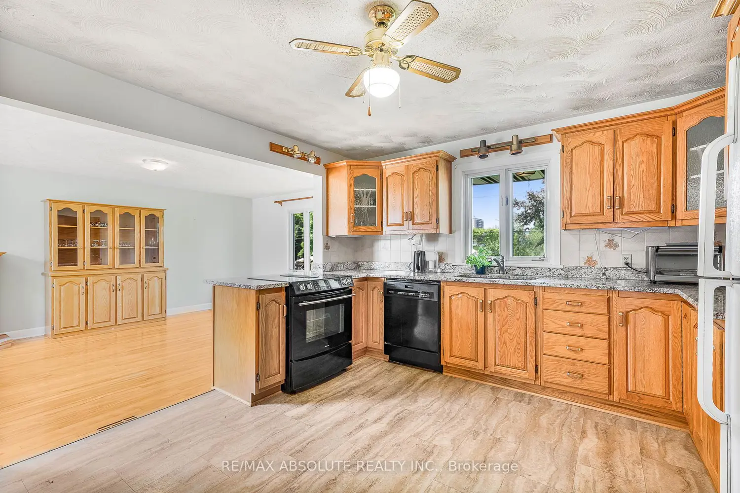 Additional image 4 of 352 Lacasse Avenue