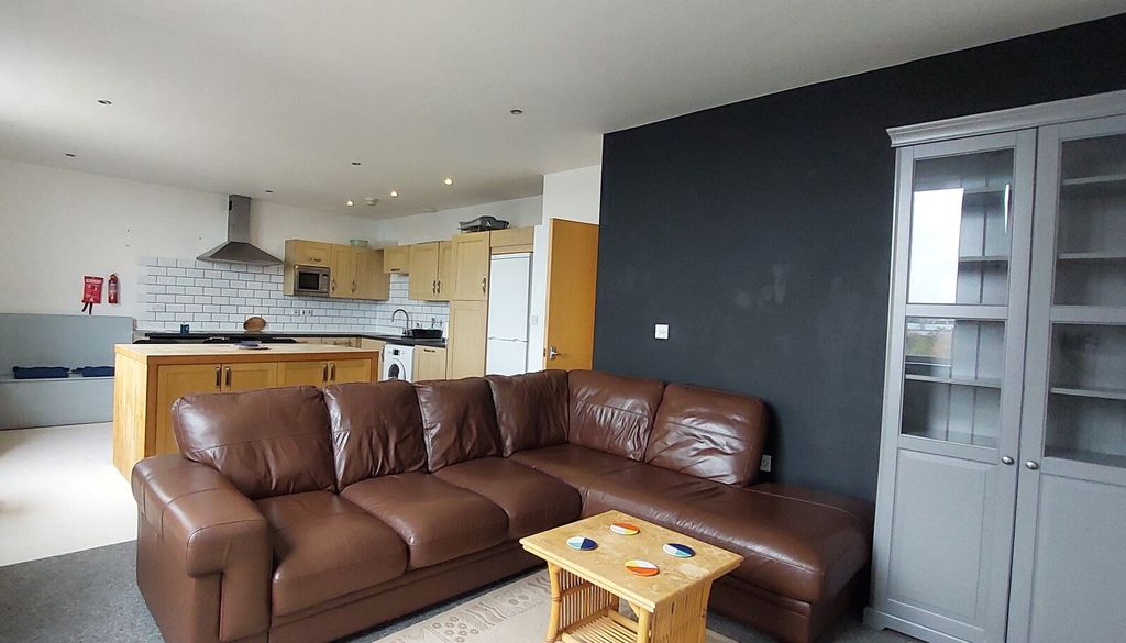 Additional image 3 of 3 bed flat for saleWimbledon Street, Leicester, Leicestershire LE1