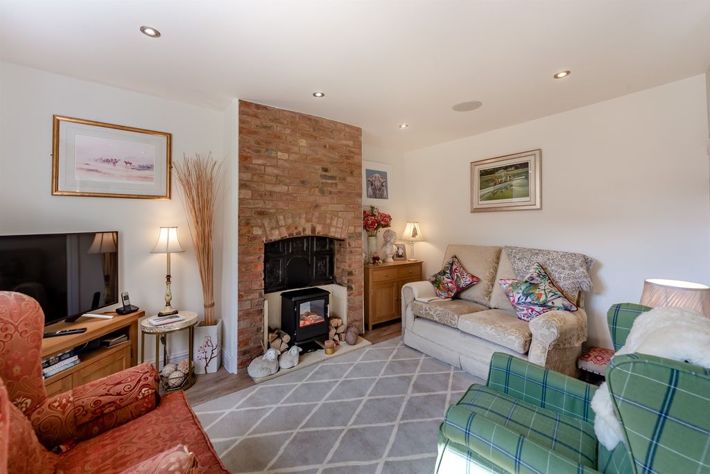 Additional image 3 of 2 bed cottage for saleToons Yard, Uppingham, Oakham LE15