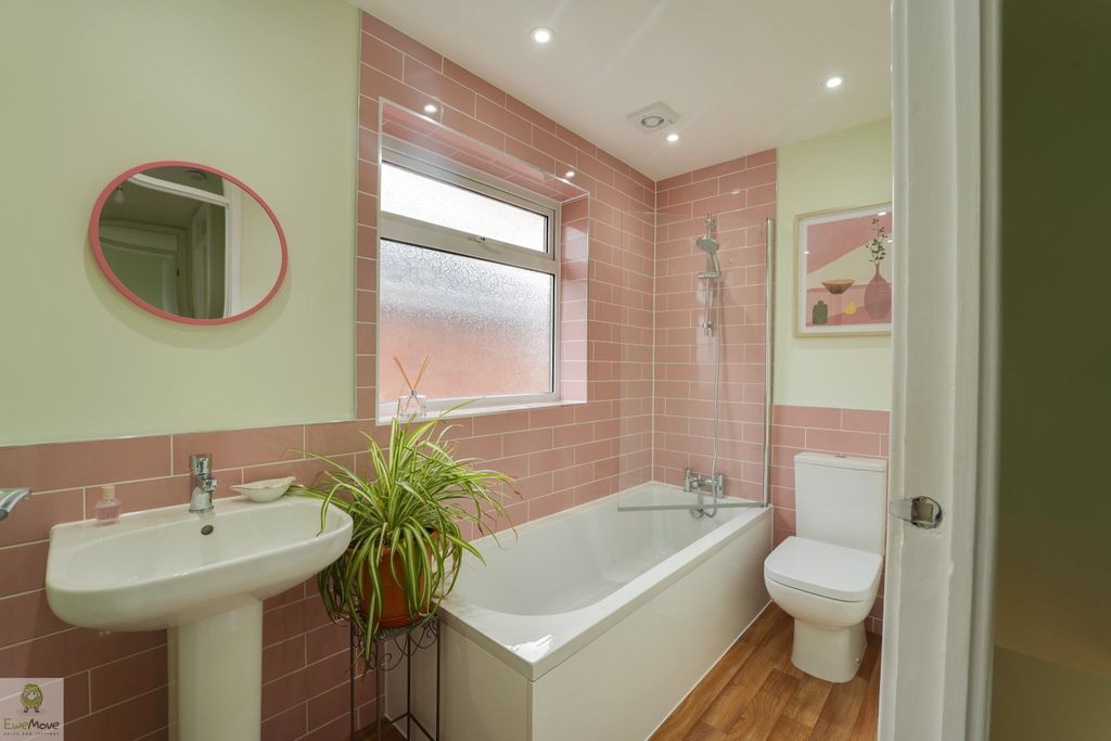 Additional image 7 of 4 bed link detached house for sale35 Amblefield Way, Stafford ST16