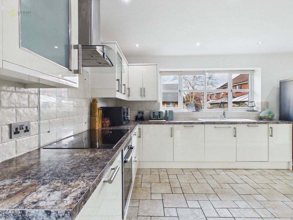 Additional image 11 of 4 bed semi-detached house for saleSuffolk Way, Fazeley, Tamworth B78