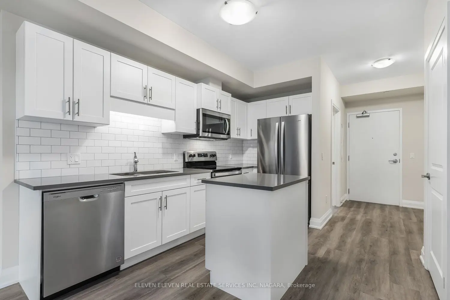 118 Summersides Boulevard 202 photo 3