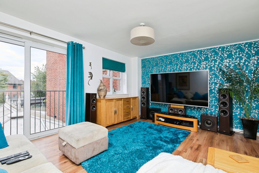 Additional image 3 of 4 bed semi-detached house for saleAbbot Close, Burton-On-Trent DE14