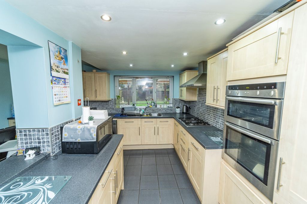 Additional image 11 of 4 bed semi-detached house for saleOriel Drive, Syston, Leicester LE7