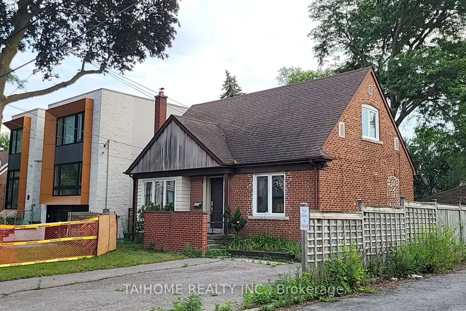 6 Vonda Avenue