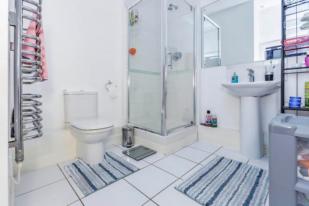 Additional image 8 of 2 bed flat for saleWestern Road, Leicester LE3