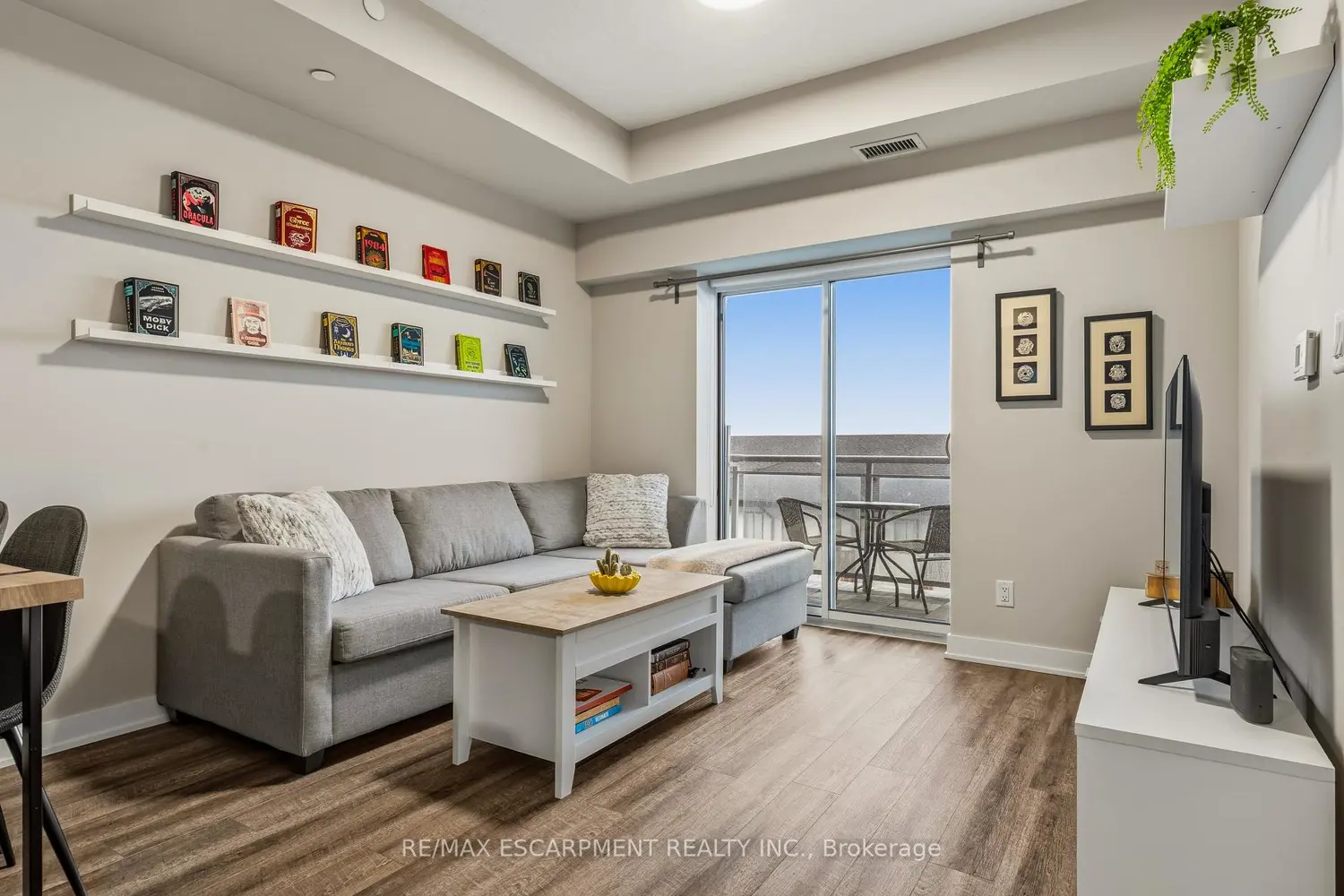 Additional image 7 of 16 Markle Crescent 413