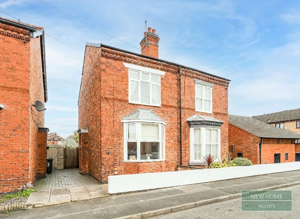 3 bed semi-detached house for saleSandford Road, Syston, Leicester LE7