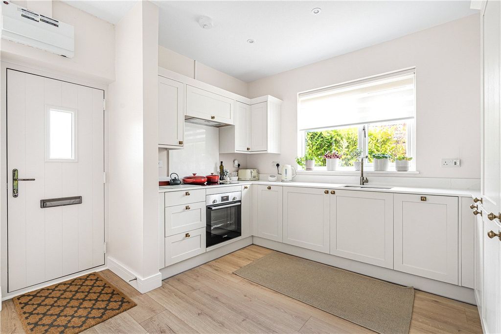 Additional image 6 of 3 bed bungalow for saleMiddle Lane, Cherhill, Calne, Wiltshire SN11