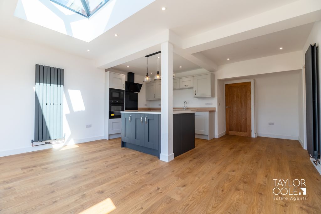 Additional image 9 of 4 bed semi-detached house for saleComberford Road, Tamworth B79