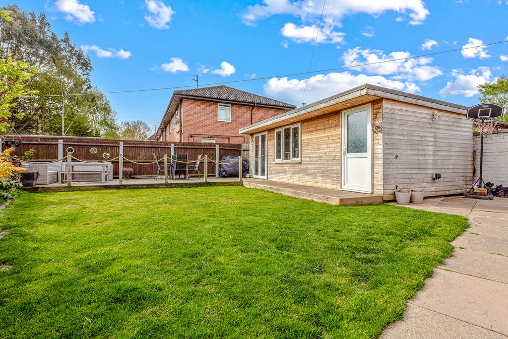 Additional image 16 of 4 bed semi-detached house for saleHallam Crescent East, Braunstone LE3