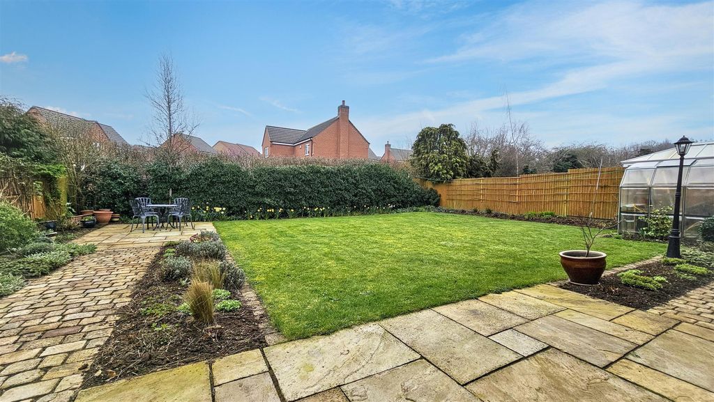 Additional image 18 of 4 bed detached house for salePulford Drive, Thurnby LE7