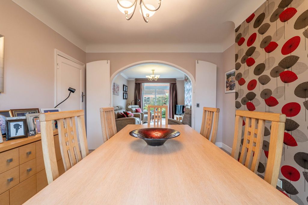 Additional image 4 of 4 bed semi-detached house for saleOakfield Avenue, Birstall, Leicester LE4