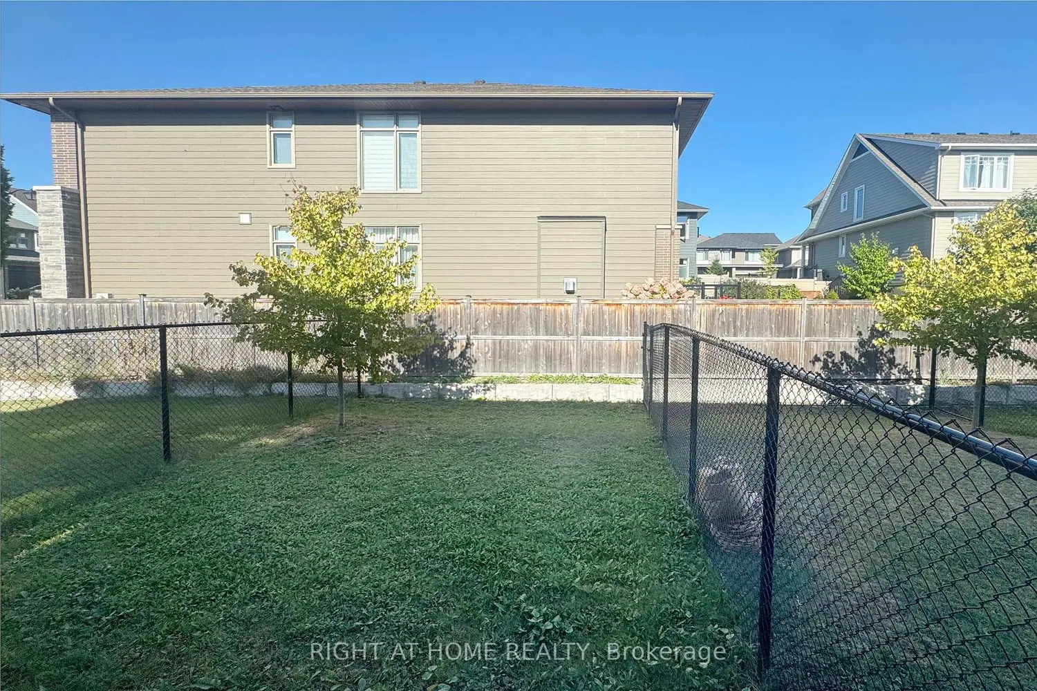 Additional image 18 of 117 Escarpment Crescent