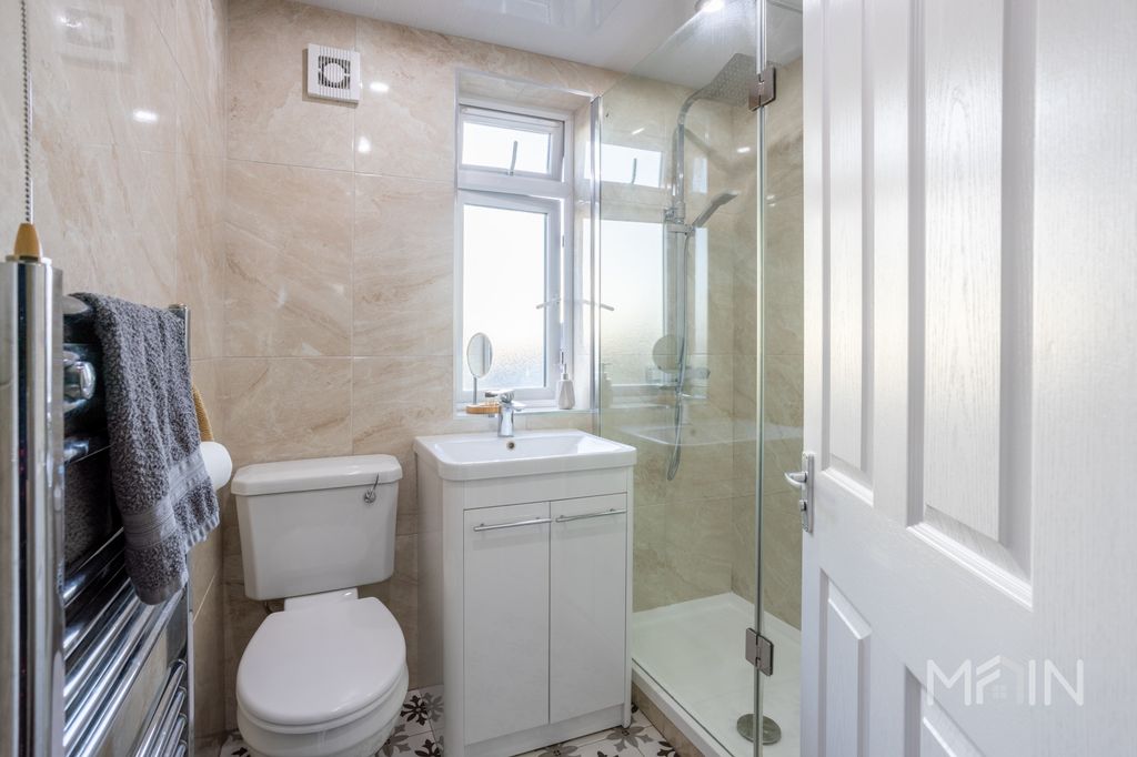 Additional image 18 of 4 bed semi-detached house for saleThe Circle, Leicester, Leicestershire LE5