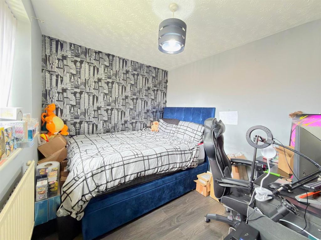 Additional image 9 of 3 bed town house for saleCranesbill Road, Hamilton, Leicester LE5