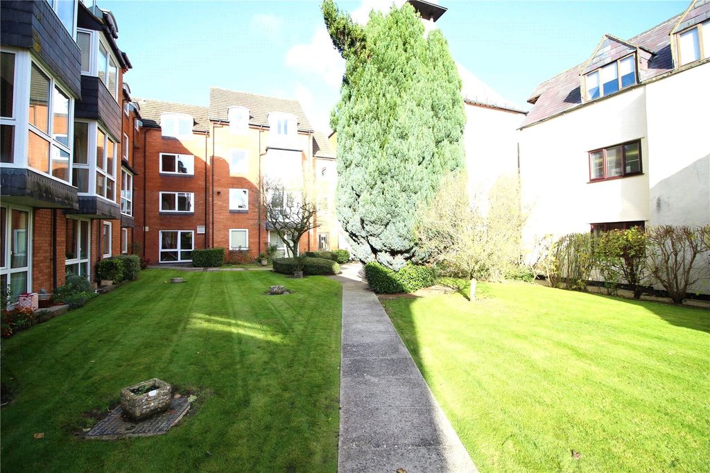 1 bed flat for saleAshcroft Gardens, Cirencester, Gloucestershire GL7