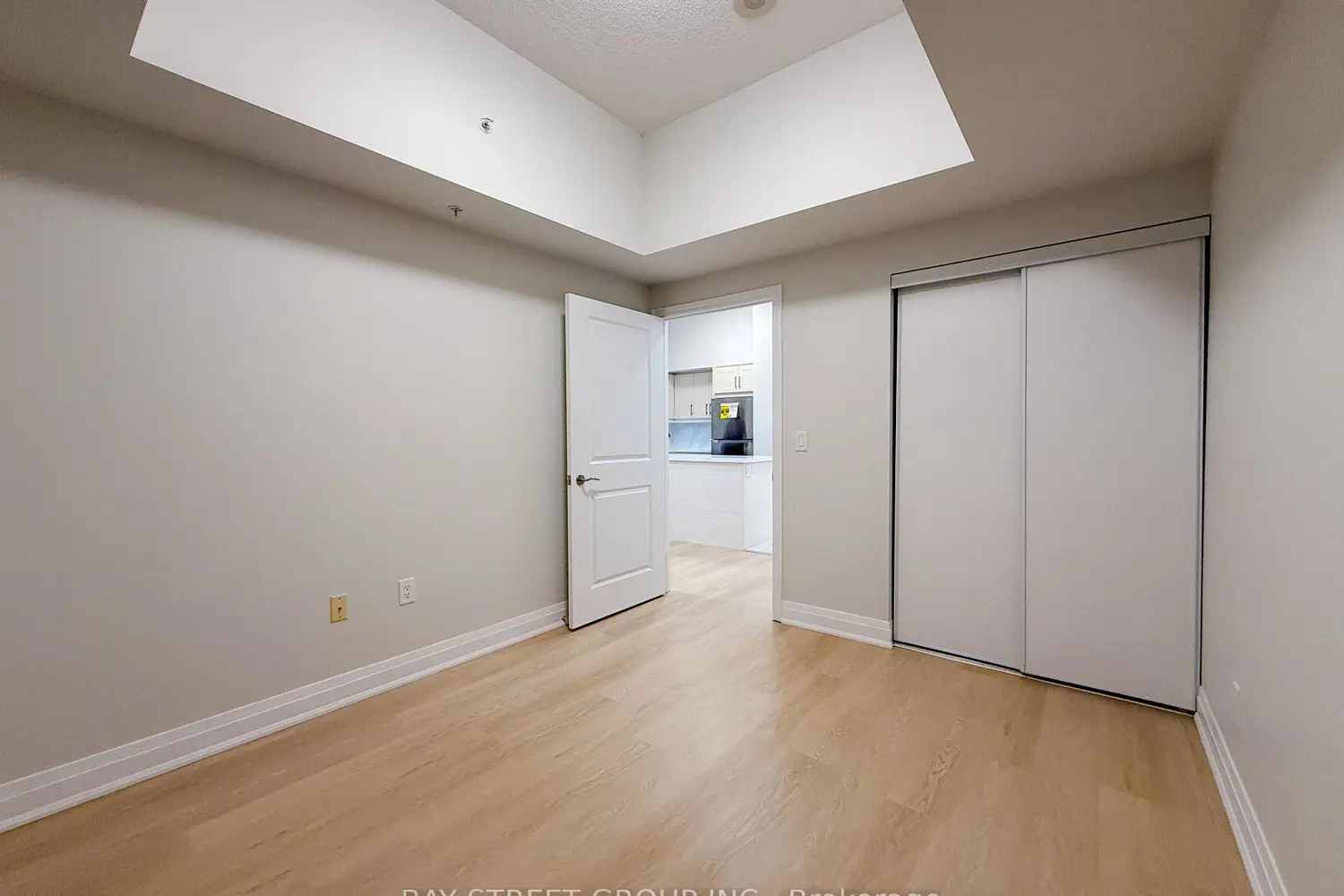 Additional image 10 of 1038 Mcnicoll Avenue 218