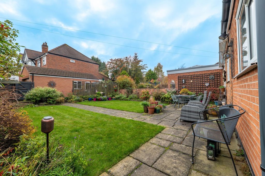 Additional image 24 of 4 bed semi-detached house for saleOakfield Avenue, Birstall, Leicester LE4