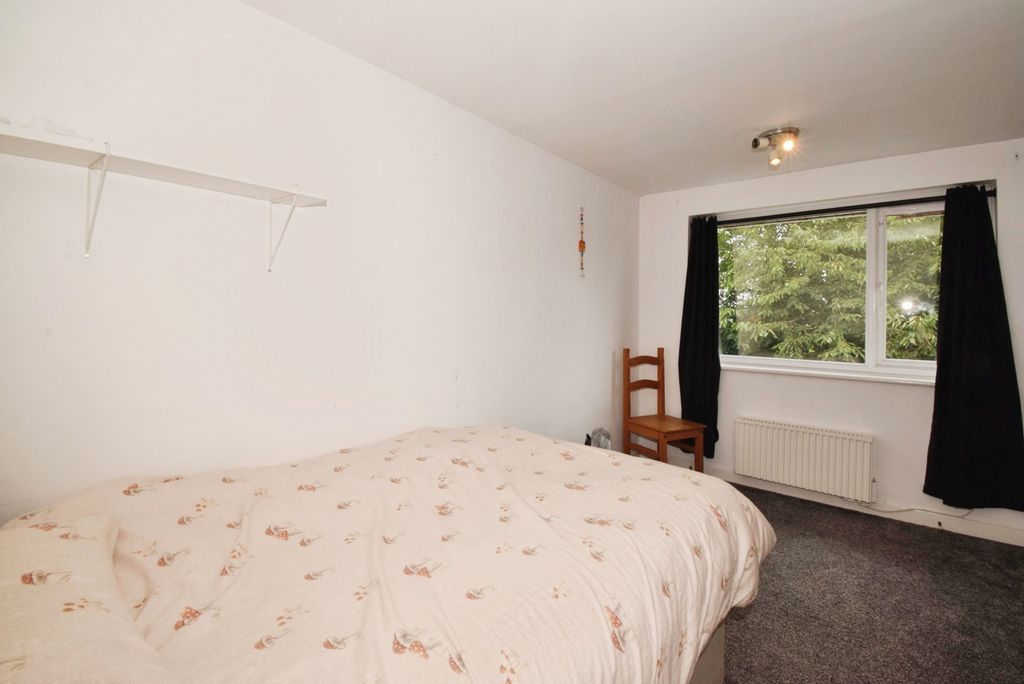 Additional image 8 of 4 bed semi-detached house for saleLamport Close, Wigston, Leicestershire LE18
