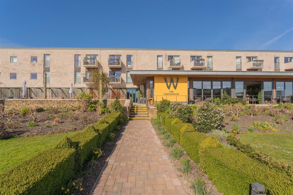2 bed property for sale1 The Pavilion, Wadswick Green, Corsham SN13
