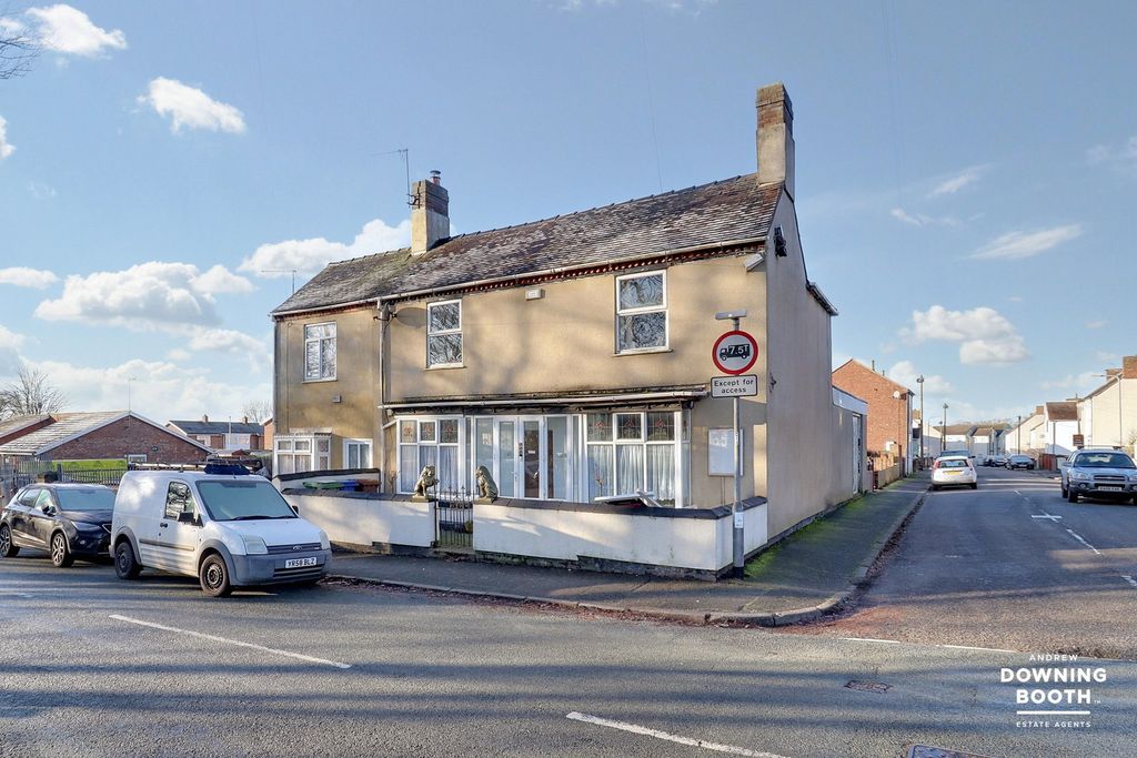 3 bed semi-detached house for saleWimblebury Road, Heath Hayes, Cannock WS12