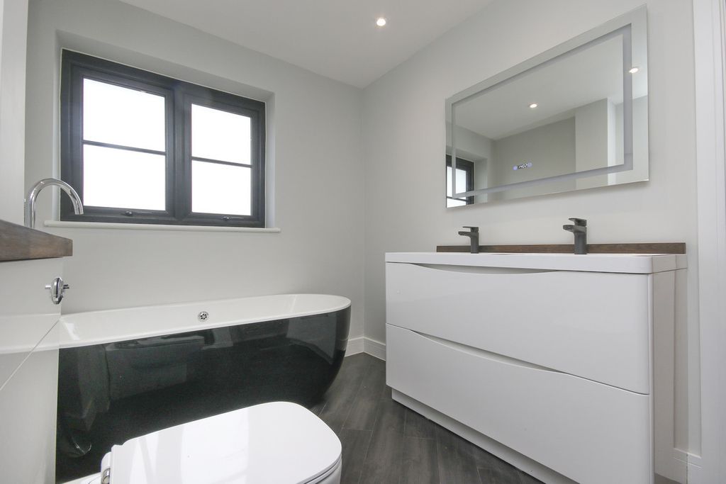 Additional image 8 of 4 bed detached house for saleCoton Lane, Tamworth B79