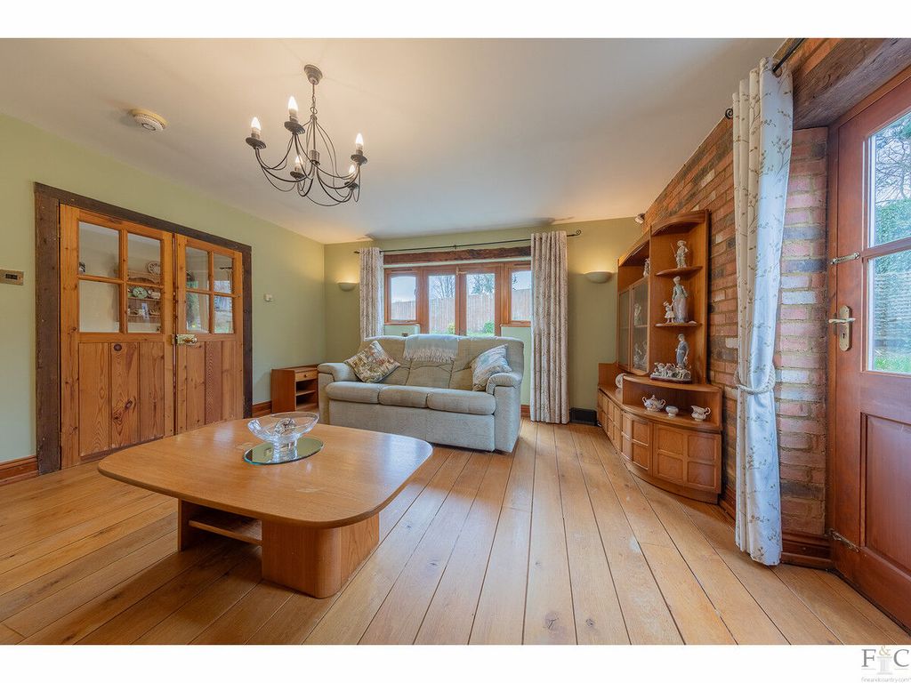 2 bed barn conversion for saleRugby Road, South Kilworth LE17 photo 4