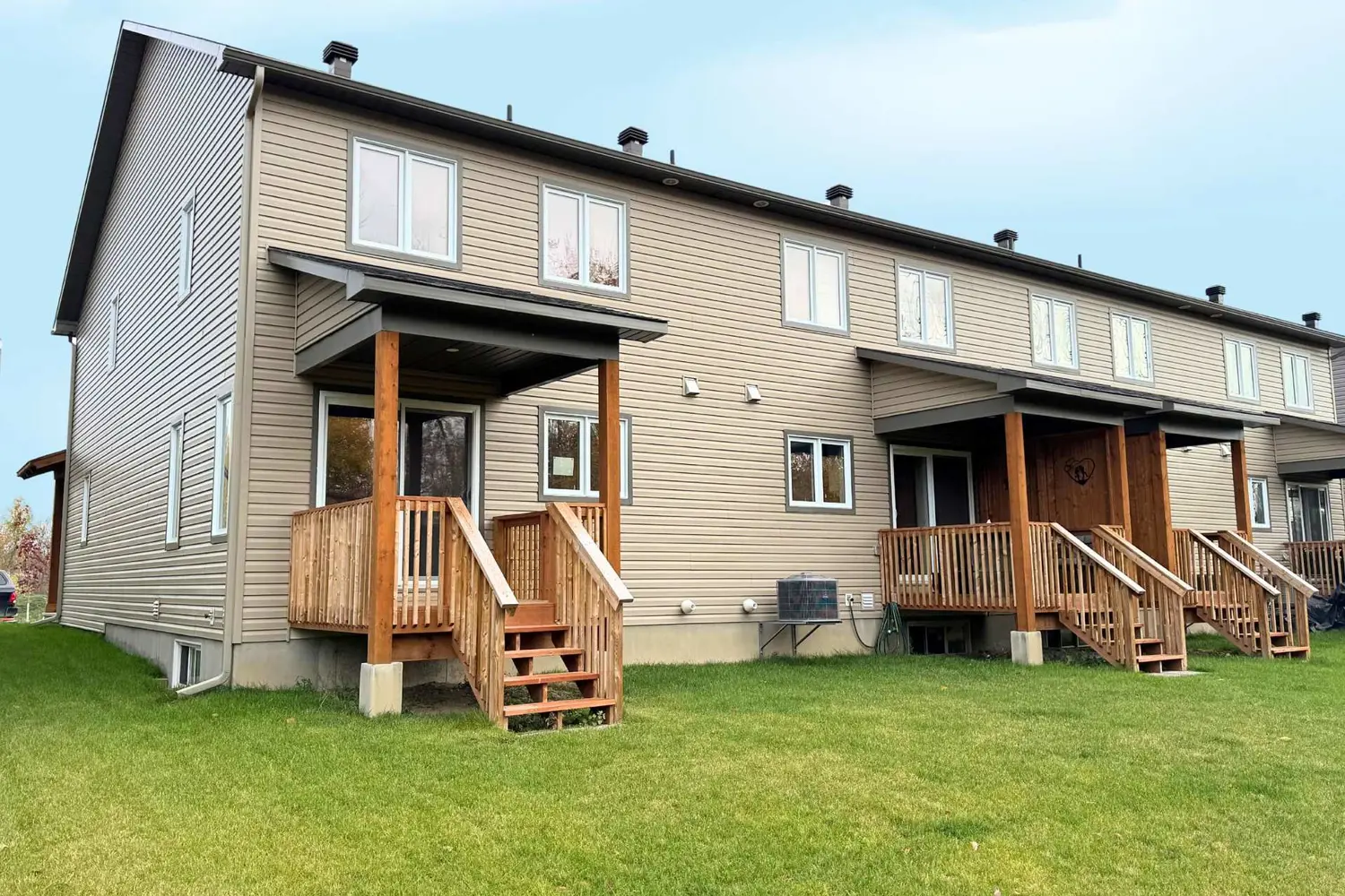 Additional image 11 of 363 Voyageur Place