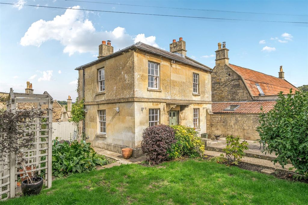 3 bed detached house for saleDevizes Road, Box, Corsham SN13 photo 2