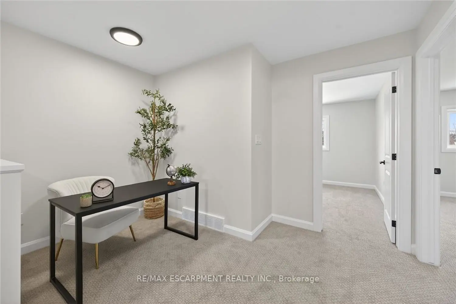 Additional image 14 of 45 B Howard Street