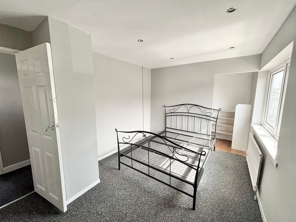 Additional image 6 of 2 bed town house for saleNetherhall Road, Leicester LE5