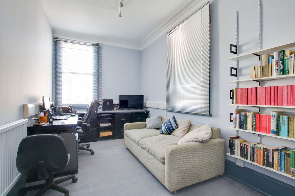 Additional image 23 of 5 bed semi-detached house for saleAlexandra Road, Leicester LE2