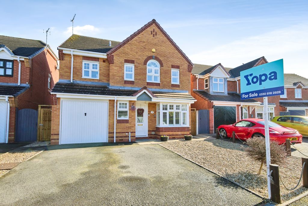 4 bed detached house for saleAmberlands, Stretton, Burton-On-Trent DE13