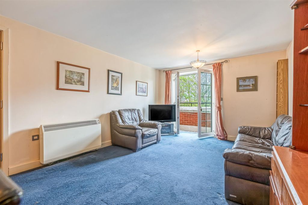 Additional image 2 of 2 bed flat for saleThe Laurels, Knighton Park Road, Leicester LE2