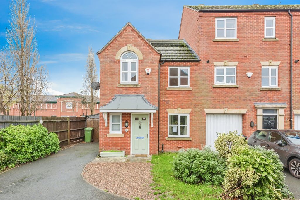 3 bed end terrace house for saleLowes Drive, Tamworth B77
