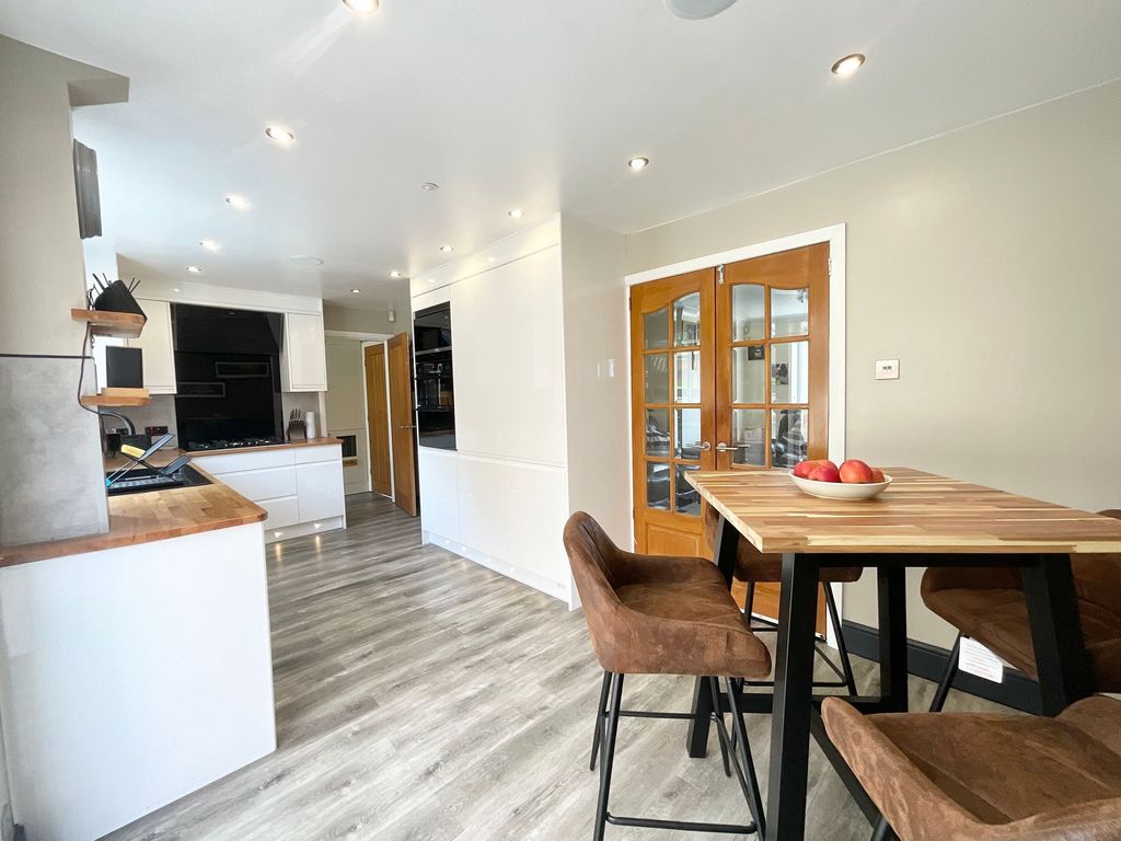3 bed detached house for saleCastleton Road, Stoke-On-Trent ST3 photo 3
