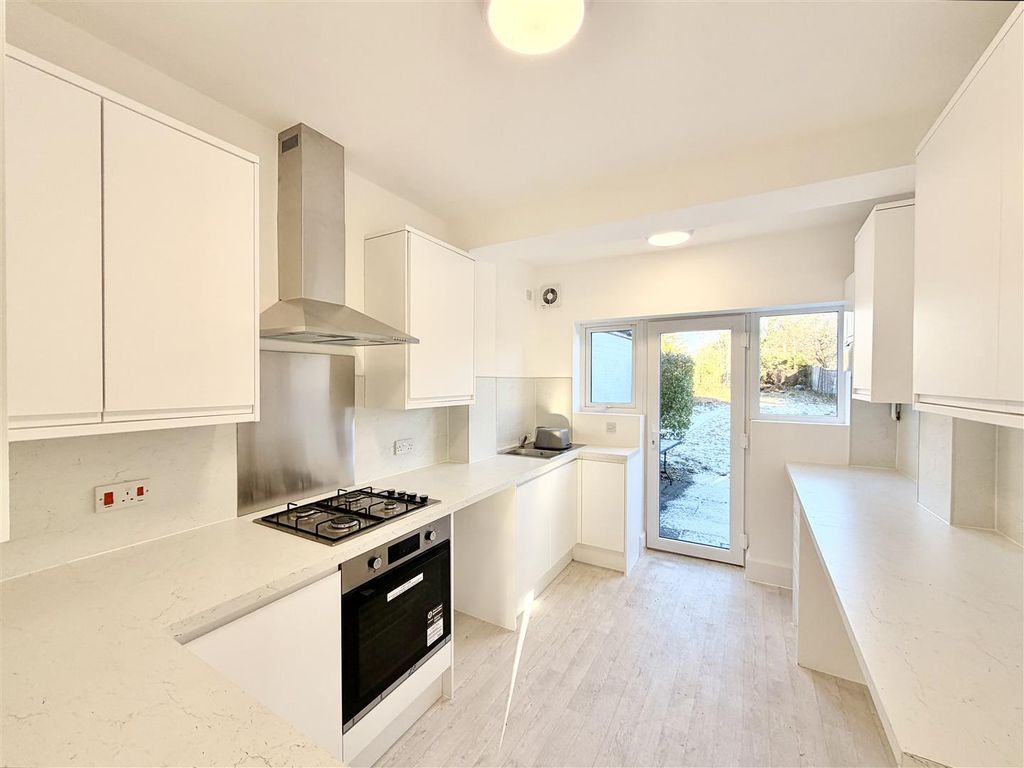 Additional image 9 of 5 bed semi-detached house for saleClarke Grove, Birstall, Leicester LE4