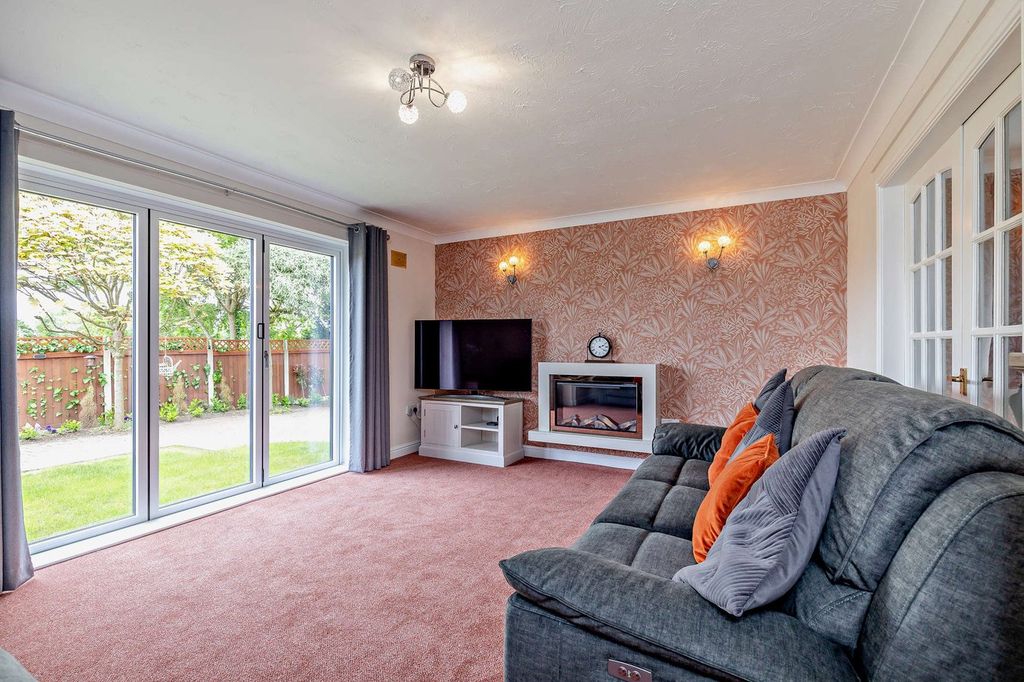 Additional image 3 of 2 bed detached bungalow for saleOakwood Close, Hatton, Derby DE65